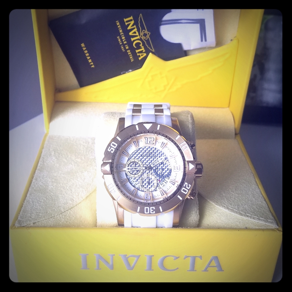 INVICTA PRO DRIVER WATCH - EUC